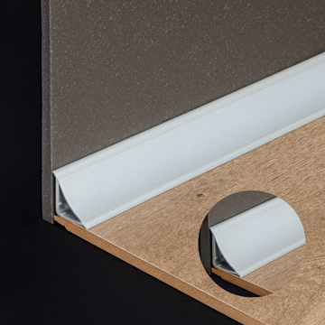 Slika PVC diht lajsna za unutrašnje uglove za keramiku kade i kuhinju 30x30 mm 2,5 m bela